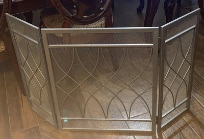 Vintage 3 Panel Iron Fireplace Mesh Screen And Metal Well made And Heavy Black - Image 1 of 4
