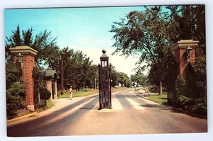 Fort Sheridan ILLinois Main Entrance chrome Postcard D601 - Picture 1 of 2