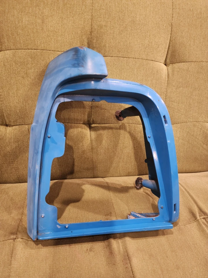 1988-1991 Ford LTD Crown Victoria Driver Left Tail Light Housing Taillight OEM - Image 1 of 4