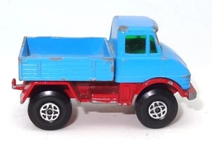 LESNEY MATCHBOX NO. 49 MERCEDES UNIMOG LIGHT TRUCK - SUPERFAST - Picture 1 of 3