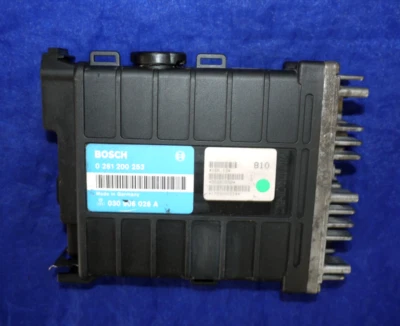 Steuergerät Bosch 0261200253 VW 030906026A VW Polo 86C 86 C 1.0 33 KW 45 PS Cat - Bild 1 von 4