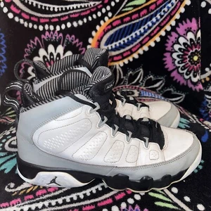 Nike Air Jordan 9 Retro Barons 45 White Black Grey 302359-116 Size 7 Y RARE! - Picture 1 of 8