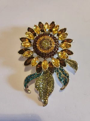 Heidi Daus Inspired LARGE Sunflower Brooch - Image 1 of 3
