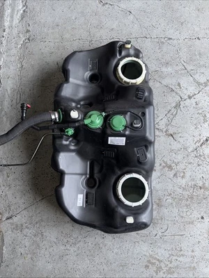 Toyota 86 2017-2020 tanque de combustible depósito de almacenamiento OEM 42013CA000 Foto 1 de 4