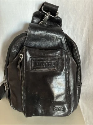 Mochila de couro preta Bed Stu Beau bolsa estilingue individual US$ 260 varejo - Imagem 1 de 4