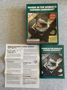 1990 Broderbund Gdzie na świecie jest Carmen Sandiego? Pudełko/Instrukcja obsługi/Arkusz - Zdjęcie 1 z 2