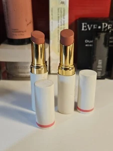 Lápiz labial LAURA GELLER Les Fleurs de Provence LAVANDA (PUNTAS DEFECTUOSAS) - Imagen 1 de 4