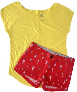 Juniors So Yellow Tee and Red Sailboat Shorts Summer Outfit Size 0/XS - Picture 1 of 7