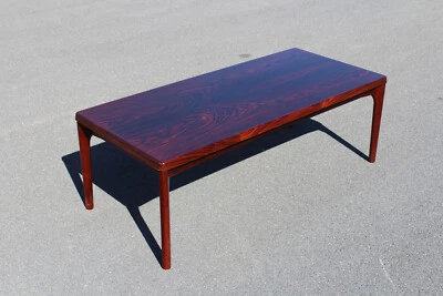 Mesa de centro moderna Mid-Century de palisandro firmada Vejle Stole og Mobelfabrik Foto 1 de 4