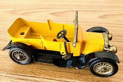 "Lesney Matchbox 1965 antaño 1911 Daimler n.º Y13 en amarillo coche de juguete de 3,25""" Foto 1 de 4