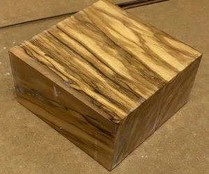 Pezzo di legno duro di ulivo italiano 4x4x2 pollici (Qtà 1)#D - Foto 1 di 3