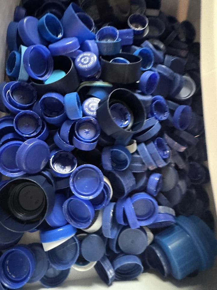 Tampas de garrafa de plástico azul - Lote de 200 - Imagem 1 de 1