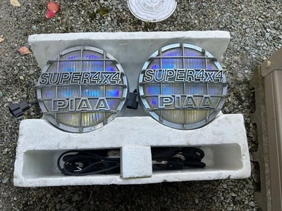 PIAA 550 SUPER4x4 Fog Lamps H4 Ruond 200mm φ - Image 1 of 4