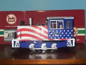 LGB 21625 STARS & STRIPES DIESEL SWITCHER LOCOMOTIVE DC/ DCC READY - Picture 1 of 8