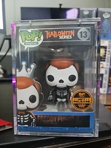 Funko Pop! Vinyl: Freddy Funko - Freddy Funko as Skeleton (Digital Pop!... - Bild 1 von 7