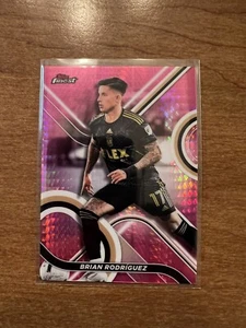 2022 Topps Finest MLS Soccer BRIAN RODRIGUEZ Pink Refractor 26/125 LAFC Playoffs - Picture 1 of 2