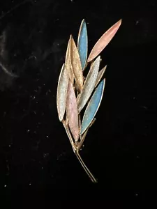 HERMOSO BROCHE DE HOJAS DE BAMBÚ ESMALTADO MULTICOLOR FIRMADO KRAMER DE COLECCIÓN - Imagen 1 de 6