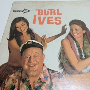 Burl Ives On The Beach At Waikiki Vintage Vinyl LP - Picture 1 of 10