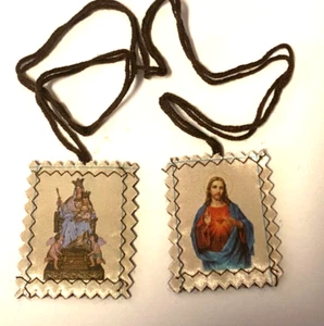 Nuestra Señora del Monte Carmelo y Sagrado Corazón de Jesús Escapulario Marrón, Nuevo #HYLND-047 - Imagen 1 de 3