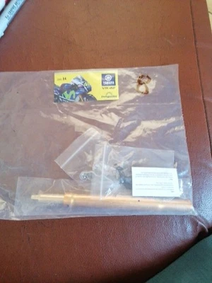 1/4 DEAGOSTINI Costruire Il Yamaha YZR-M1 Valentino Rossi Moto Parte Numero 8 - Immagine 1 di 2