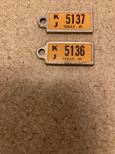 DAV Texas 1949 Tags Pair Keychain Fob - Picture 1 of 2