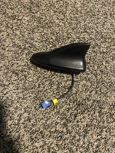 2010-2015 TOYOTA 4RUNNER ROOF EXTERIOR SHARK FIN ANTENNA MODULE Black OEM - Picture 1 of 3