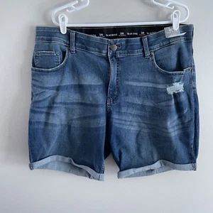 Riders By Lee Women 22W Blue Medium Denim 8" Double Rolled Cuffed Jean Short NWT - Picture 1 of 8