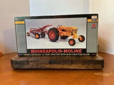 2008 MINNEAPOLIS MOLINE "U" TRACTOR W/M-M 3 BOTTOM PLOW 1/16 SCALE (NRFB)  - Image 1 of 4
