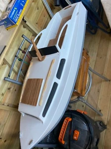 RC boat - Picture 1 of 10