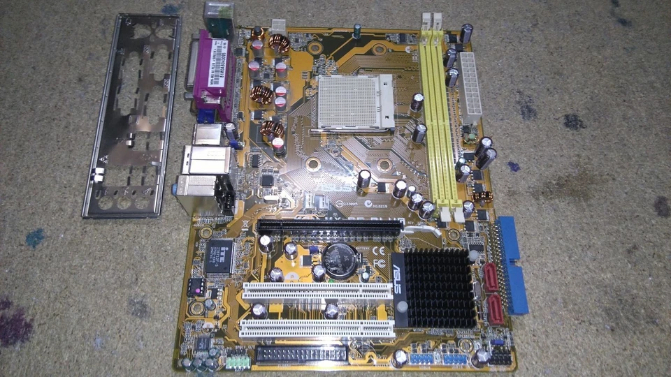 Carte mere Asus M2N-MX SE PLUS rev 2.02G Socket AM2 - Photo 1/1