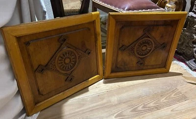 ANTICHI PANNELLI Sportelli Porticine Antelli 2 coppia Scolpiti IN LEGNO DI NOCE - Immagine 1 di 4