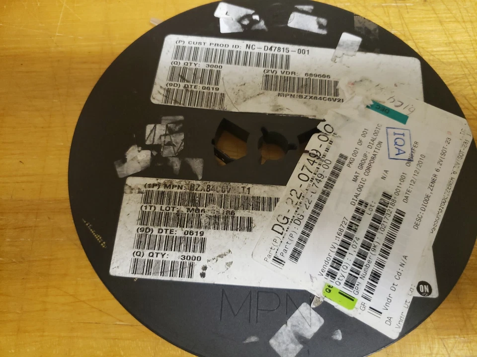 BZX84C6V2LT116 - Diode Zener Single 6.2V 5% 300mW 3-Pin SOT-23 (1,074 pcs) - Image 1 of 2