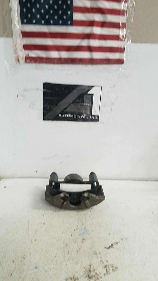 91-96 BUICK CENTURY CEIRA LEFT FRONT DRIVER BRAKE CALIPER & BRACKET *REMAN* - Image 1 of 4