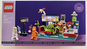 LEGO SPACE: Alien Space Diner (40687). BNIB. Never Opened. Limited Edition GWP - Picture 1 of 8