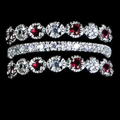 JUEGO DE 3 ANILLOS_ROJO RUBÍ Y CIRCONITA TRANSPARENTE BANDAS DE ETERNIDAD ANILLO_TALLA-9__925 PLATA ESTERLINA Foto 1 de 4