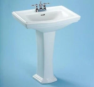 TOTO LT780.4#01 Trad Lavatory, Cotton White - Picture 1 of 1