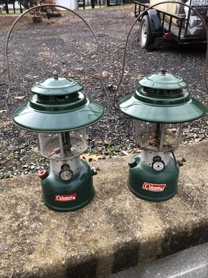 Винтажный фонарь 1964 и 1971 Coleman модель 228F. Подходящая пара  - Изображение 1 из 4