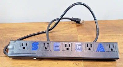 Protector contra sobretensiones SEGA Power Strip vintage - funciona probado todos los tomas de corriente Foto 1 de 2