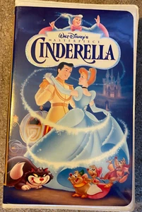 Disney’s Cinderella Masterpiece Collection VHS (5265) - Picture 1 of 3