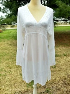SOAKED Boho  White Embroidered Slit Bell Long Sleeve Swimsuit Cover-up Junior L - Picture 1 of 7