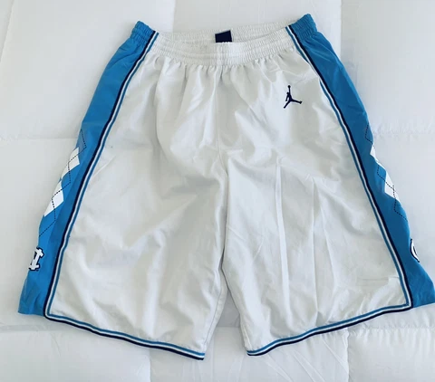 North Carolina Tarheels Shorts Adult Medium Jordan UNC Team Swingman Mens sz M Cover
