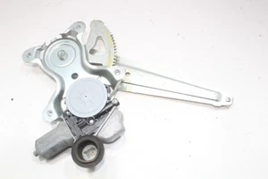 Alzavetro porta posteriore sinistra Lexus IS XE30 250 85710-53100 2,5 benzina 2014 - Foto 1 di 7