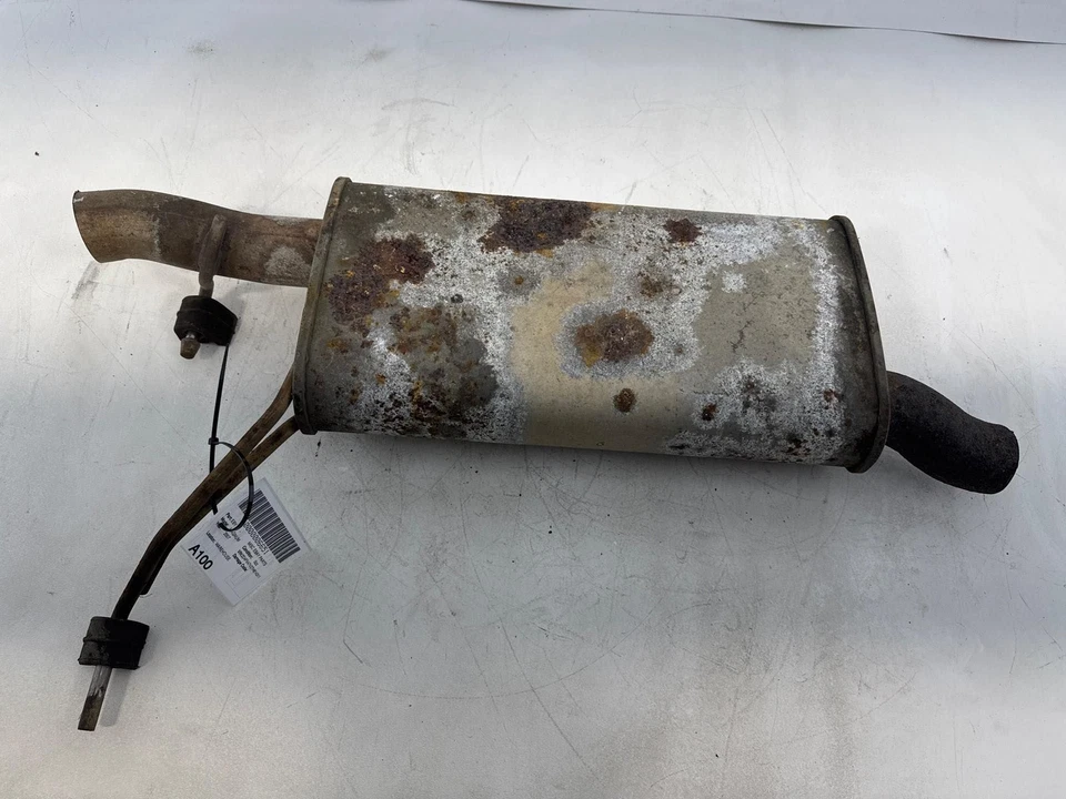 Silenciador de escape central Dodge Magnum 2006-2007 OEM Foto 1 de 4