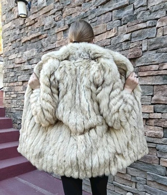 ABRIGO DE PIEL DE ZORRO AZUL SAGA REAL GENUINO CON CORDÓN PARA MUJER TALLA S Foto 1 de 4