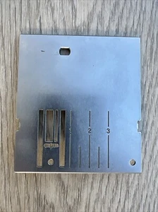 Pfaff Nähmaschine Nadelplatte # 98-694820-00 - Bild 1 von 4