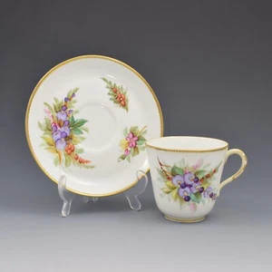Victorian Royal Worcester Porcelain Hand Painted Autumnal Floral Cup & Saucer - Picture 1 of 11
