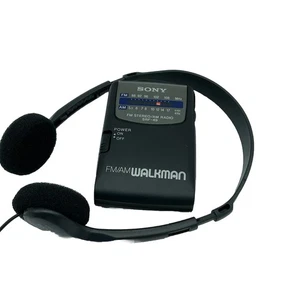 Radio FM/AM Sony Walkman SRF-49 de colección con clip para cinturón y auriculares - Leer descripción - Imagen 1 de 11