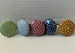 Konvolut 5 Keramik Zugknöpfe gepunktet bunt - Bild 1 von 4