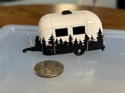 Greenlight 1961 Airstream 16' Bambi Trailer - Image 1 of 4