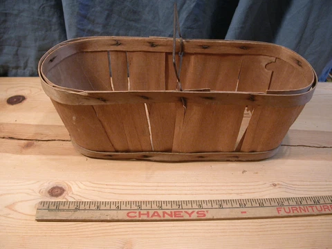 vintage 14 1/2" Splint Wood Oval Produce Berry BASKET ** with Wire Handle RUSTIC Cover